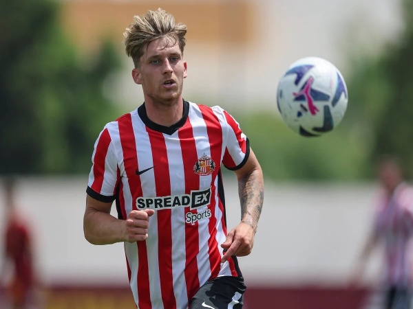 Tottenham Tergoda Rekrut Kembali Dennis Cirkin Saingi Brentford