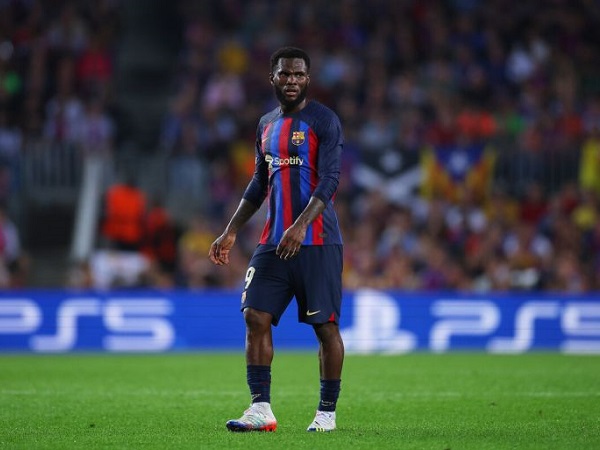 Kegagalan Kessie Bisa Untungkan Milan Perbaharui Kontrak Leao dan Bennacer