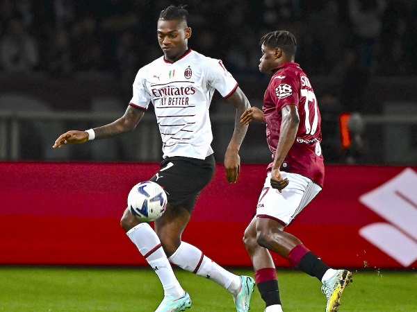 Sampai Diganti, Leao Main Buruk Saat Milan Dipecundangi Torino