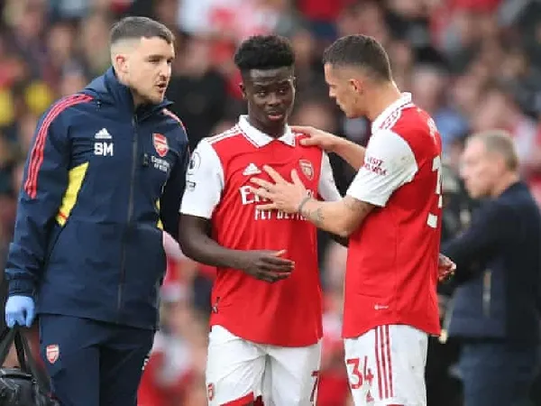 Bukayo Saka mengalami cedera saat Arsenal bertemu Nottingham Forest