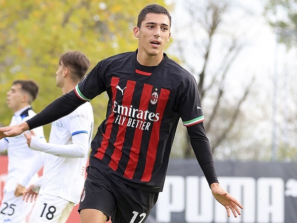 Giroud Disanksi, Milan Bakal Panggil Lazetic Lawan Cremonese?