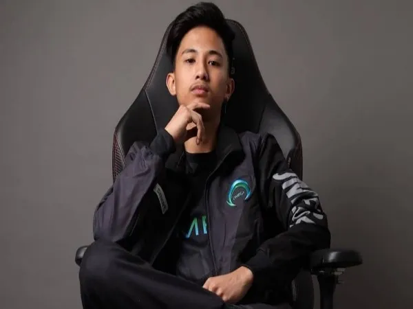 Tanggapan Pelatih RRQ Hoshi atas Rumor Akan Kedatangan Kelra