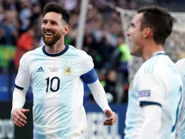 Lionel Messi dan Nicolas Tagliafico