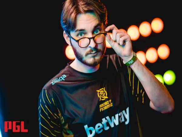 Ninjas in Pyjamas & Heroic Maju ke Semifinal BLAST Premier Fall Finals