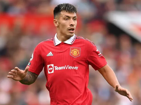 Bek Manchester United, Lisandro Martinez.