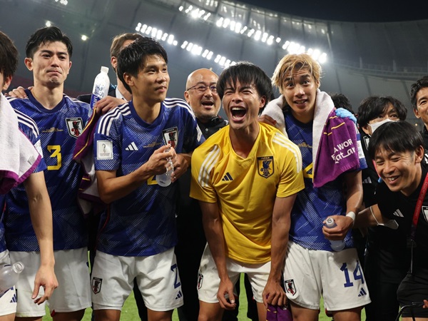 Skuat Jepang Bersuka Cita Rayakan Kemenangan Luar Biasa vs Spanyol