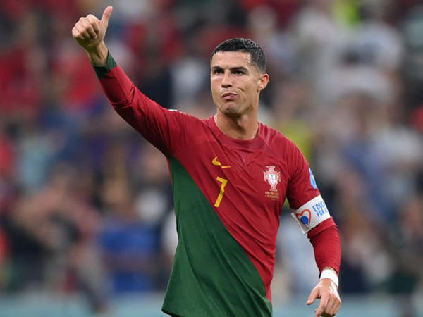 Odion Ighalo Tunggu Cristiano Ronaldo di Arab Saudi