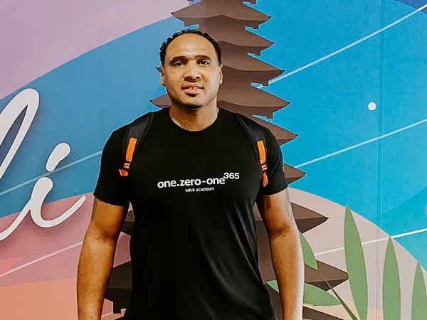 Sandy Febiansyakh antusias setim dengan Dior Lowhorn.