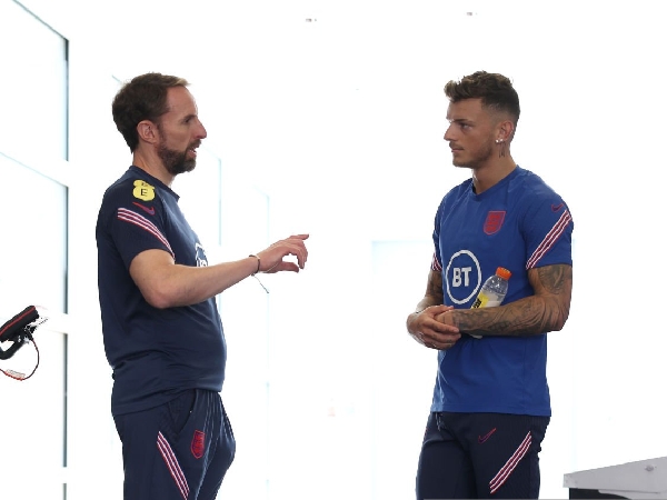 Southgate Tanggapi Rumor Perselisihan Ben White dengan Steve Holland