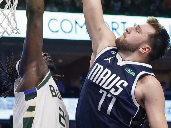 Luka Doncic sanjung kemampuan bertahan dari Jrue Holiday.