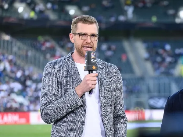 Asosiasi Sepak Bola Jerman (DFB) melirik Per Mertesacker