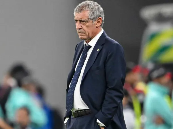 Fernando Santos Tak Menyesal Sudah Parkir Cristiano Ronaldo