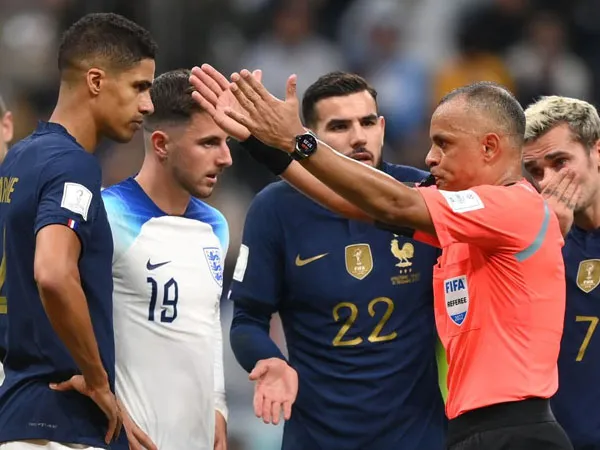 Wasit Kontroversial Ini Punya Peluang Pimpin Partai Final Piala Dunia