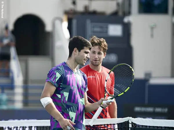 Casper Ruud dapatkan indikasi positif usai lumpuhkan Carlos Alcaraz di Abu Dhabi