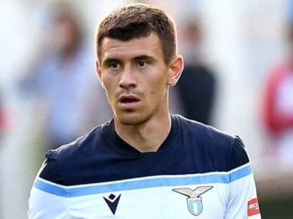 Belum Pernah Dimainkan, Defender Lazio Selangkah Lagi Gabung Sparta Praha
