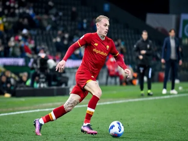 Karsdorp Dapat Dukungan FIFPRO, Usai Diasingkan Oleh Mourinho di AS Roma