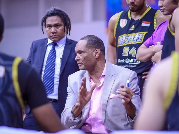 Louvre Indonesia Pilih Brian Rowsom Untuk Jadi Pelatih Kepala di ABL 2023