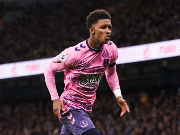 Pemain sayap Everton, Demarai Gray.