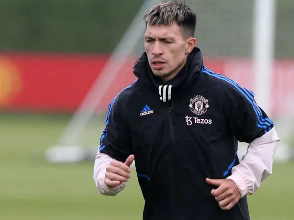 Bek Manchester United, Lisandro Martinez.