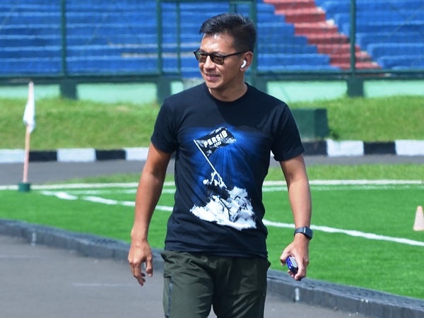Alwi Slamat Dirumorkan ke Persib, Ini Respon Teddy Tjahjono