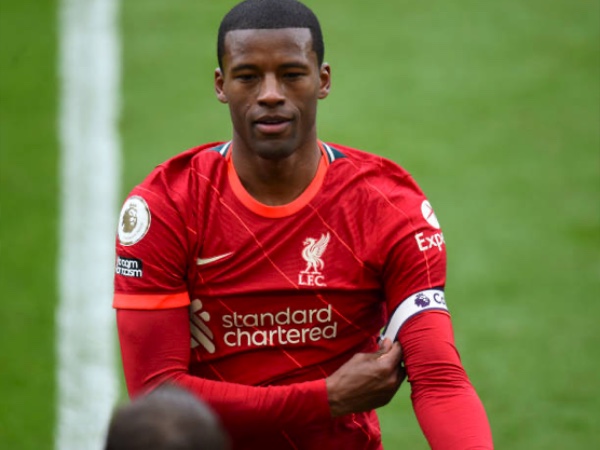 Carragher Nilai Liverpool Butuh Sosok Gelandang Seperti Wijnaldum