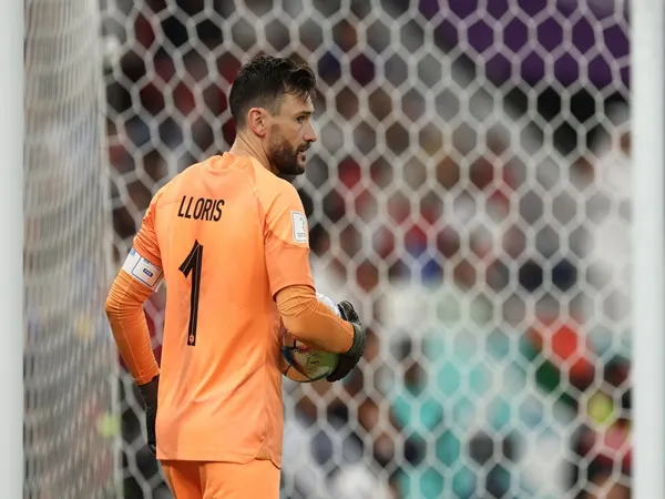 Kiper Tottenham