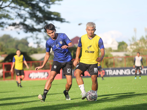 Latihan Perdana Borneo FC Tanpa Pelatih Kepala dan 2 Pemain Asing