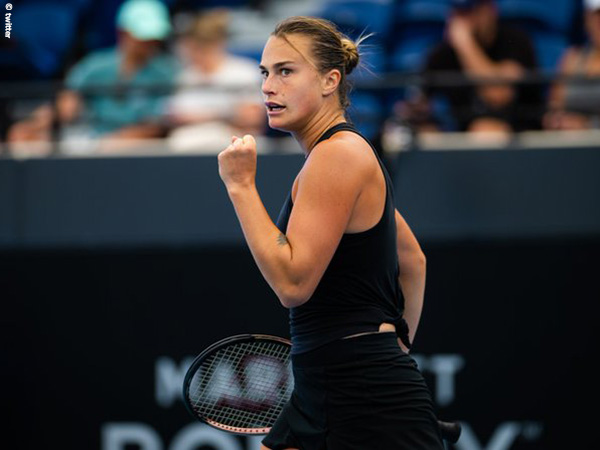 Ons Jabeur Gigit Jari, Aryna Sabalenka Jejakkan Kaki Di Semifinal Adelaide
