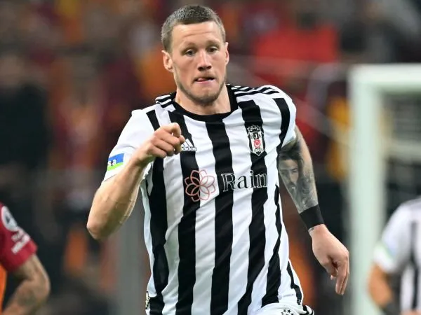 Striker Burnley, Wout Weghorst.