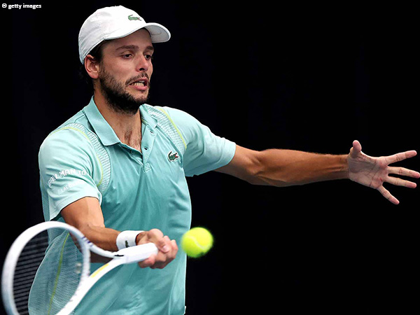 Gregoire Barrere Tumbangkan John Isner Di Auckland