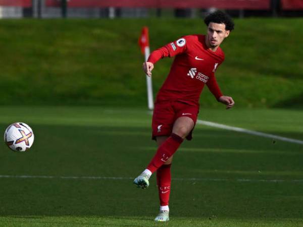 Liverpool Mainkan Curtis Jones di Tim U21, Ini Alasannya