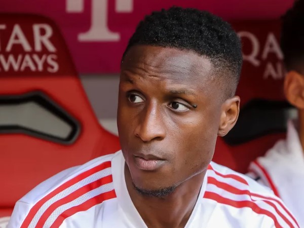 Meski Jarang Dimainkan, Bouna Sarr Tetap Betah di Bayern Munich