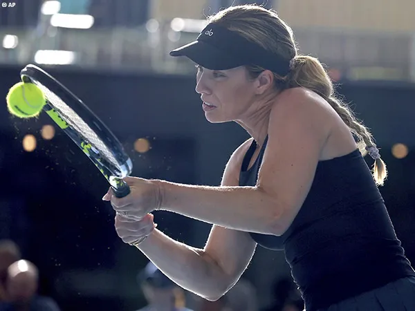 Danielle Rose Collins butuh tujuh match point demi perempatinal di Adelaide