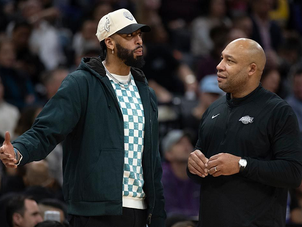 Darvin Ham Berniat Eksperimen Setelah Anthony Davis Comeback