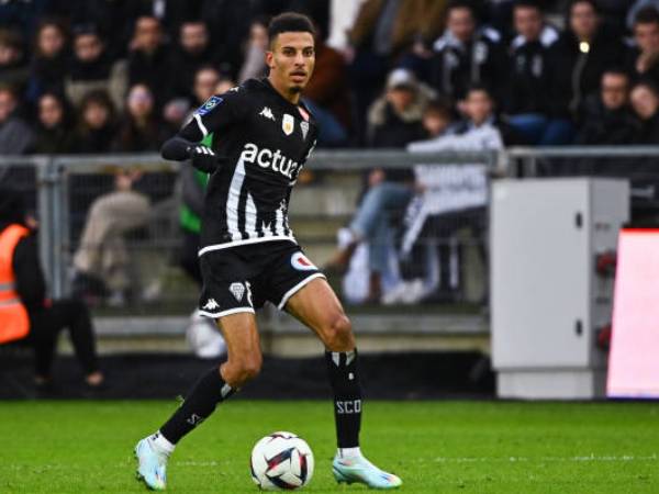 Leeds United Tunda Pembicaraan Transfer Azzedine Ounahi