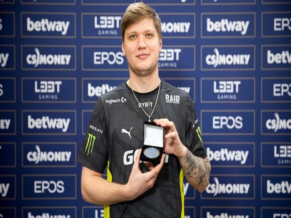 S1mple Megabintang CS:GO NaVi Ukir Rekor Bersejarah di Ranking HLTV