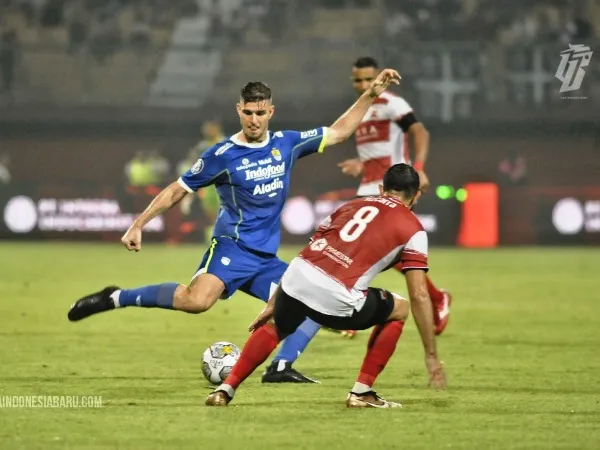 Luis Milla mempertanyakan kenapa Nick Kuipers dikartu merah wasit