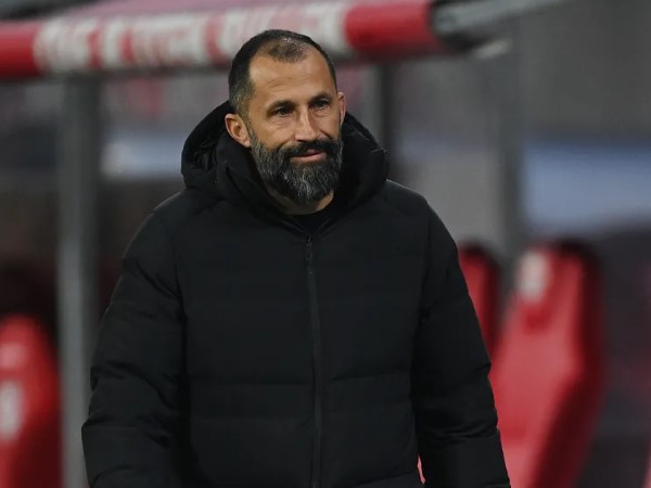 Brazzo Pastikan Pemecatan Pelatih Kiper Tidak Terkait Manuel Neuer