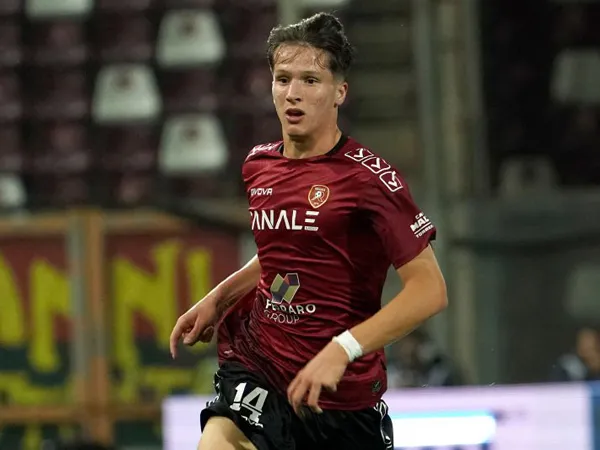 Gelandang Reggina, Giovanni Fabbian.