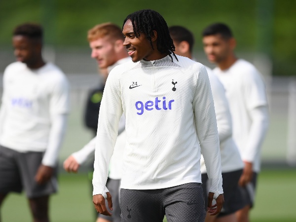 Djed Spence Siap Hengkang Dari Tottenham Januari Ini