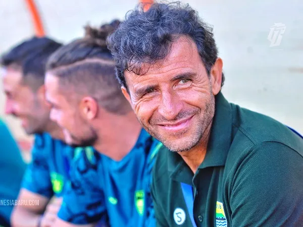 Pelatih Persib, Luis Milla