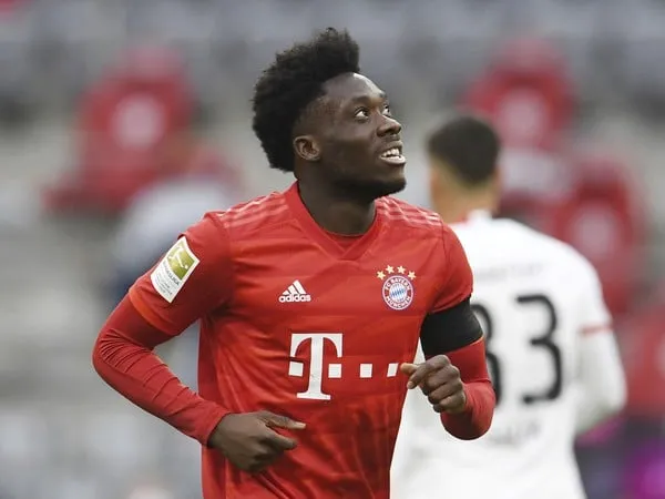 Menyesal! Saint-Etienne Pernah Tolak Datangkan Alphonso Davies