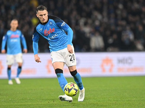 Tiga Pemain Napoli Hadapi Masalah Kebugaran Jelang Laga Kontra Spezia