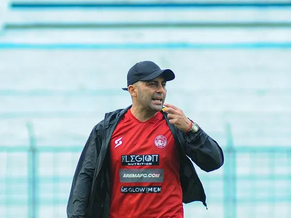 Arema FC resmi berpisah dengan Javier Roca