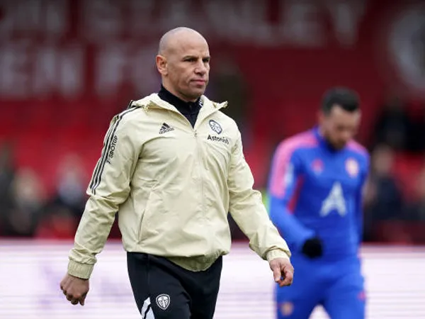 Leeds United Tunjuk Chris Armas Sebagai Pelatih Sementara