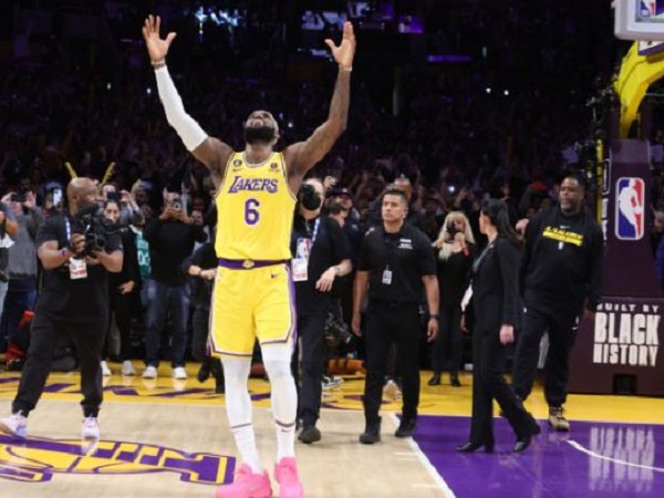 LeBron James Pecahkan Rekor Abdul-Jabar, Lakers Dipecundangi Thunder