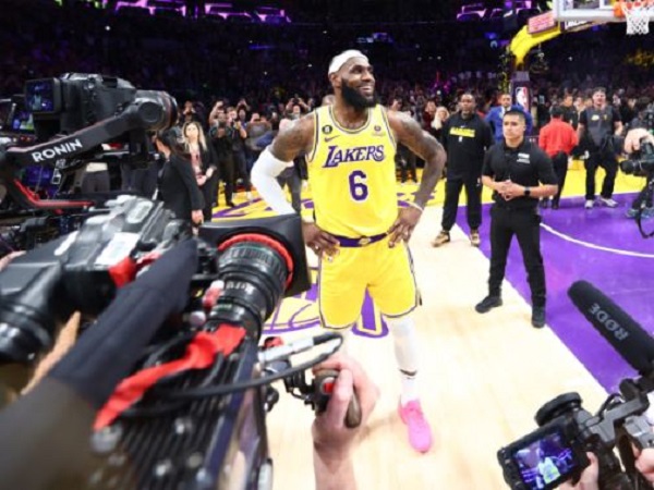 LeBron James Ucapkan Terima Kasih Usai Pecahkan Rekor Abdul-Jabar