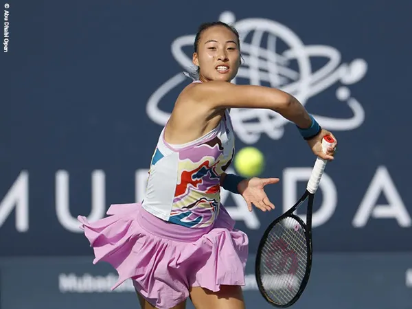 Jelena Ostapenko Gigit Jari, Zheng Qinwen Maju Ke Perempatfinal Di Abu Dhabi