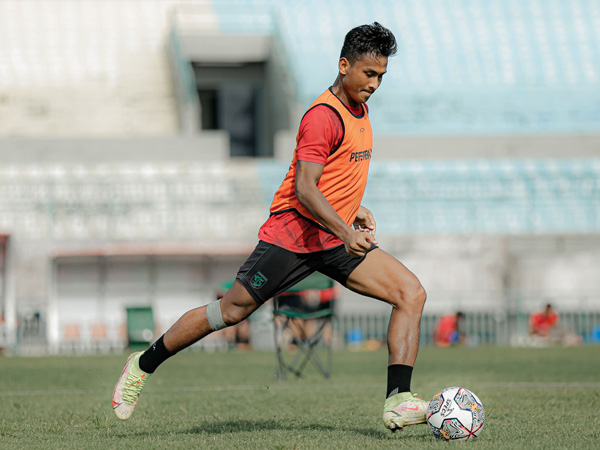 Januar Eka Siap Gantikan Peran Paulo Victor di Lini Serang Persebaya