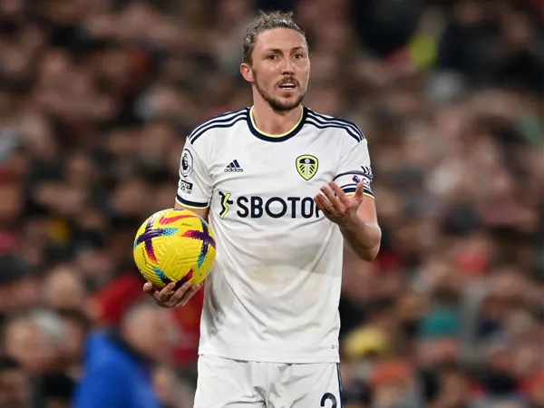 Kapten Leeds United, Luke Ayling.